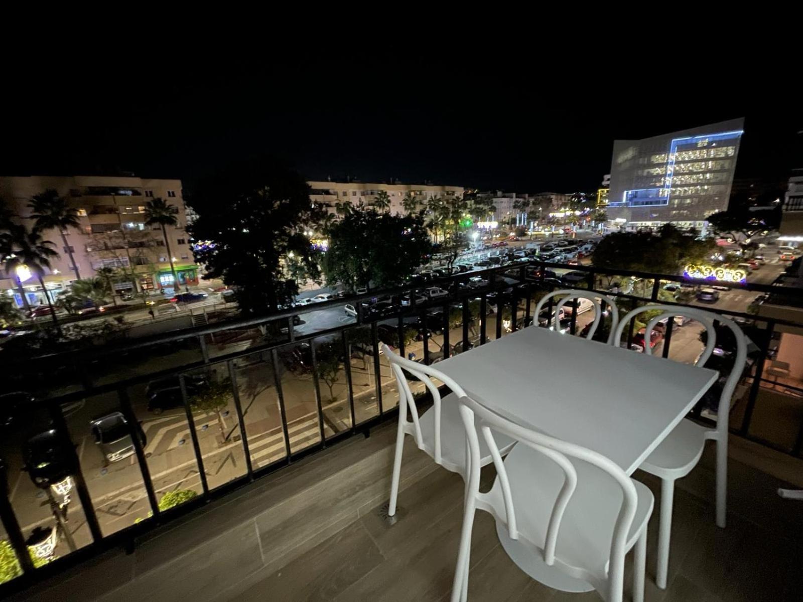 Apartamento Centrico Junto Al Mar Estepona Ngoại thất bức ảnh